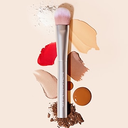 Skin2Skin Everything Brush - Multitasking powder and cream brush 